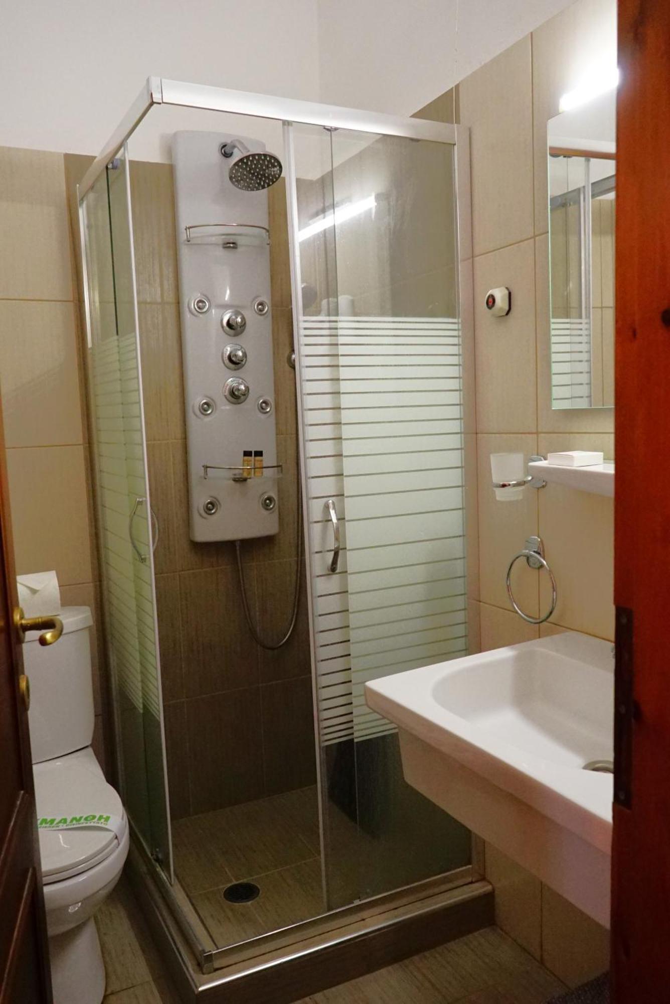 Chania Hotel Екстериор снимка